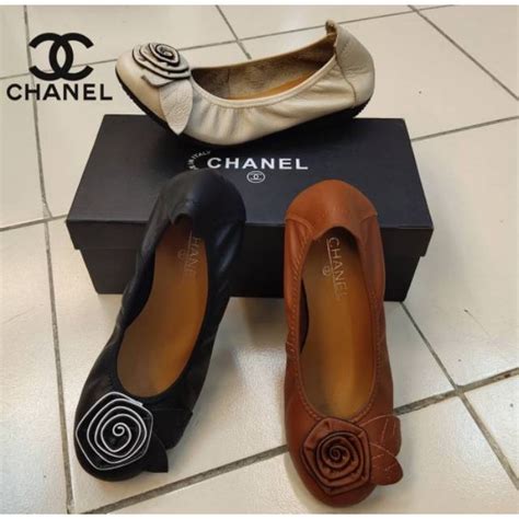 harga sepatu chanel original|sepatu Chanel original.